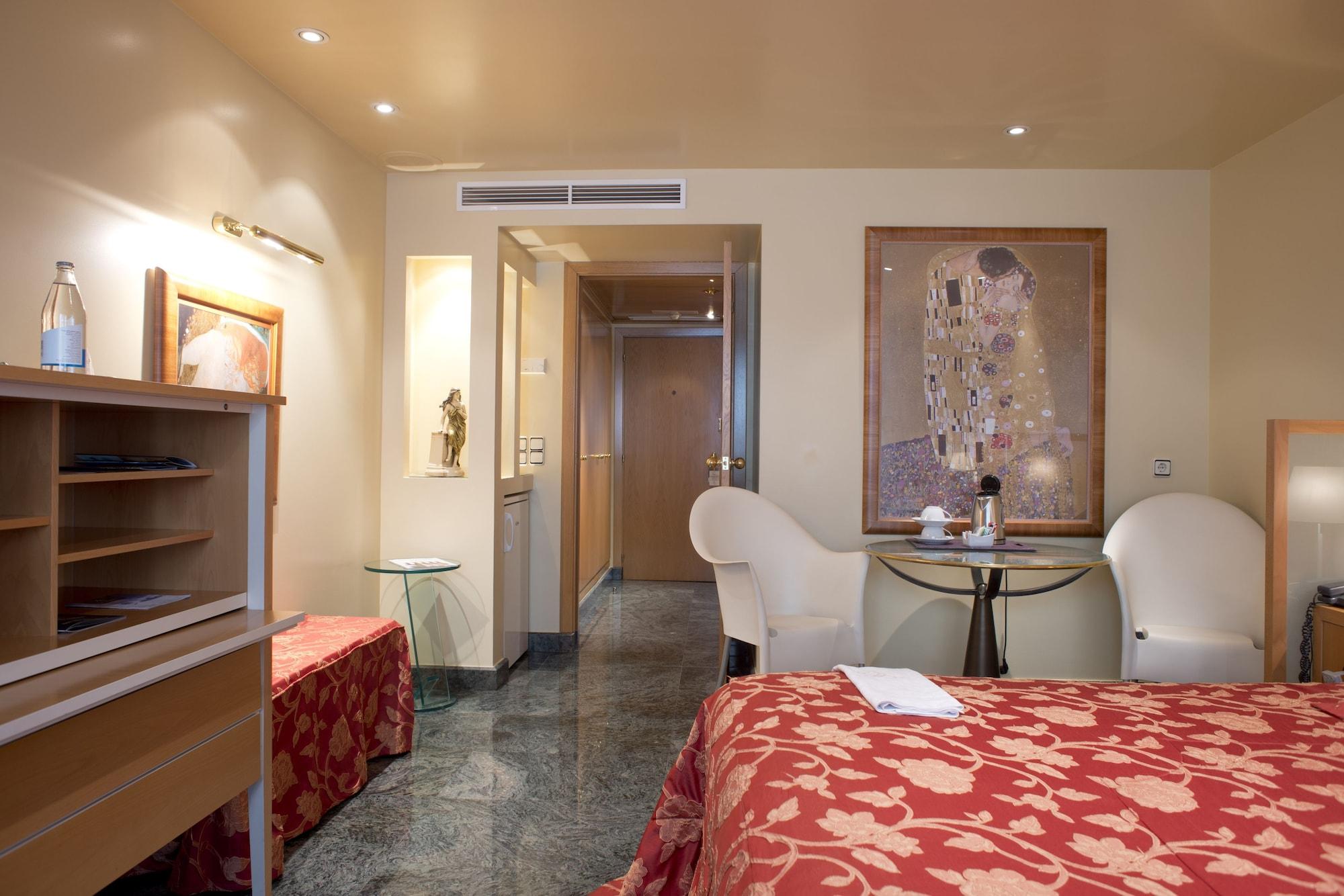 A Casa Canut Hotel Gastronomic Les Escaldes Ngoại thất bức ảnh A room at the hotel