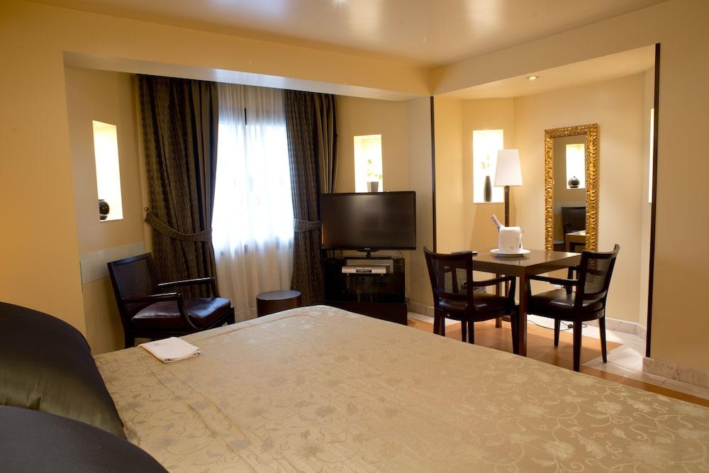 A Casa Canut Hotel Gastronomic Les Escaldes Ngoại thất bức ảnh A room at the hotel
