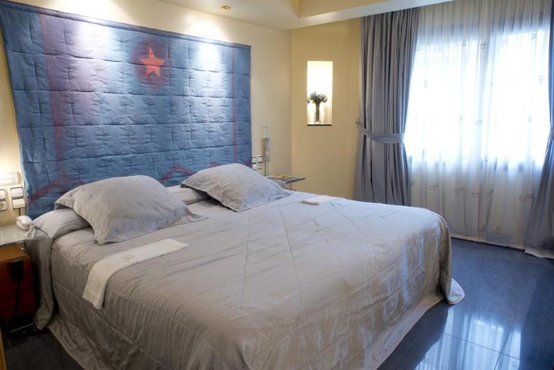 A Casa Canut Hotel Gastronomic Les Escaldes Ngoại thất bức ảnh A room at the hotel