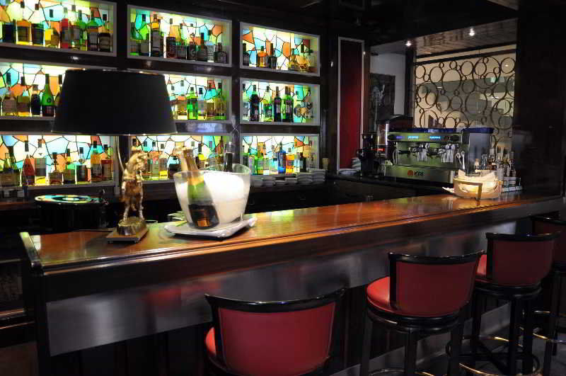 A Casa Canut Hotel Gastronomic Les Escaldes Ngoại thất bức ảnh The bar at the Mandarin Oriental, New York